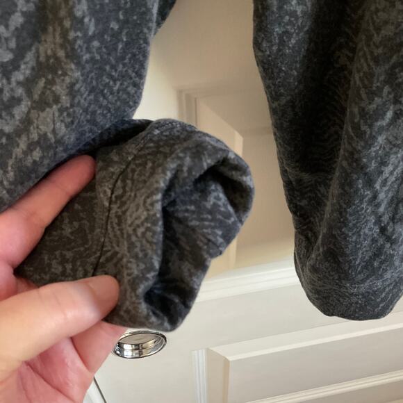 Athleta Studio to Street Black and Grey Printed Soft Sweatshirt - Size XL - Picture 3 of 7
